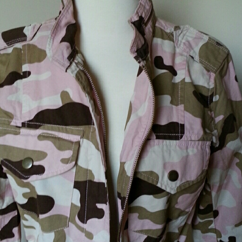 NWT Camo anorak jacket